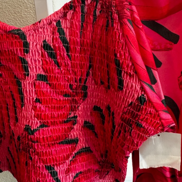 HT 360 COLLECTIVE CROP TOP MED - Picture 2 of 5